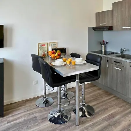 Appartement - Parking Prive Gratuit, Proche Centre-Ville Et Gare De Saint-Omer Saint-Omer (Pas-de-Calais) Exterior foto