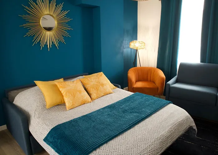 Appartement - Parking Prive Gratuit, Proche Centre-Ville Et Gare De Saint-Omer