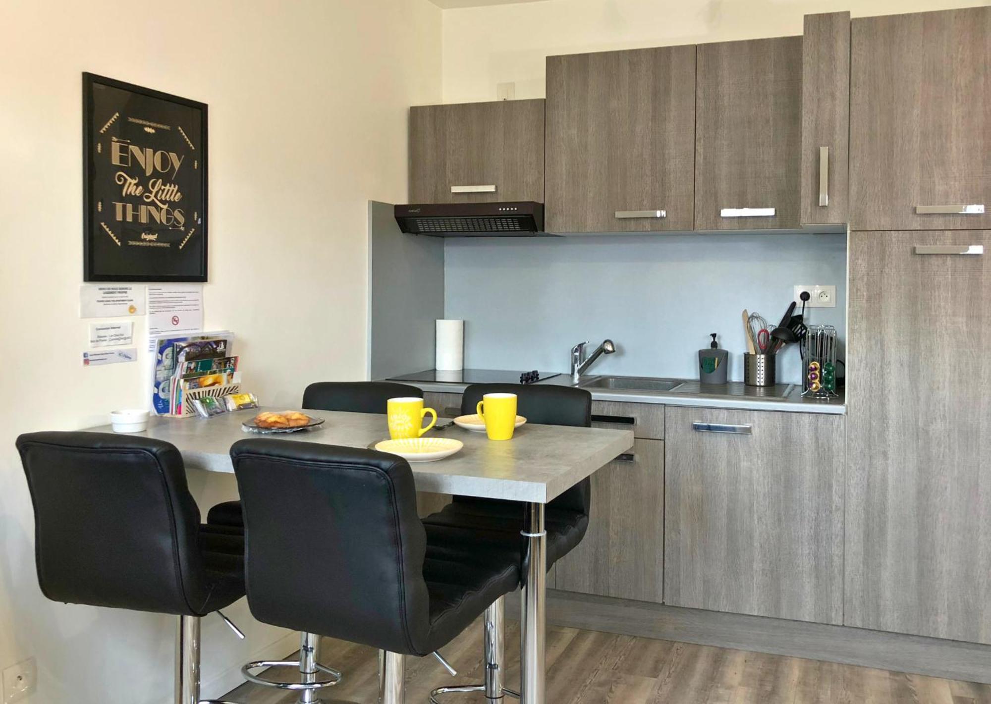 Appartement - Parking Prive Gratuit, Proche Centre-Ville Et Gare De Saint-Omer * Saint-Omer (Pas-de-Calais)