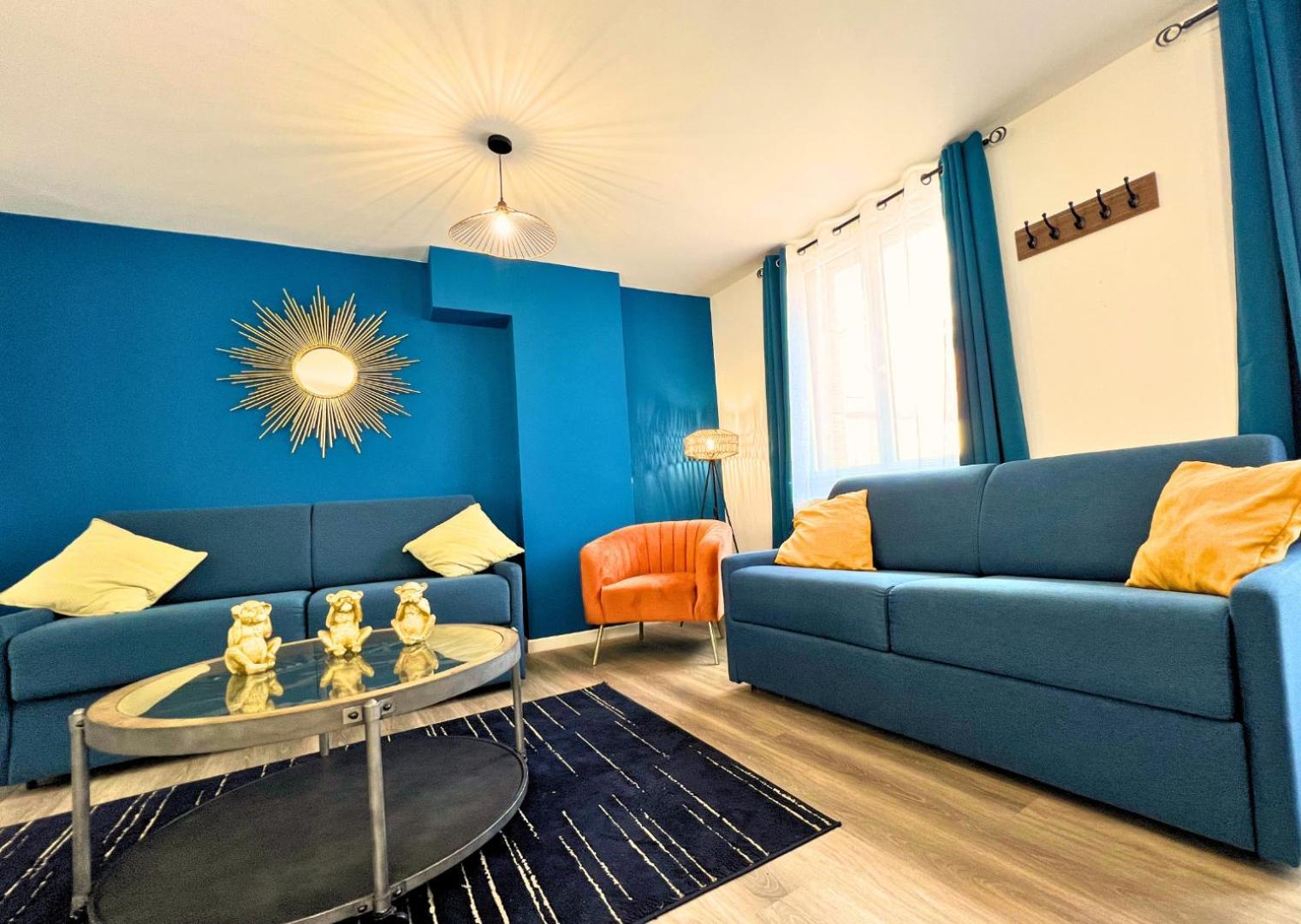 Appartement - Parking Prive Gratuit, Proche Centre-Ville Et Gare De Saint-Omer Apartment *