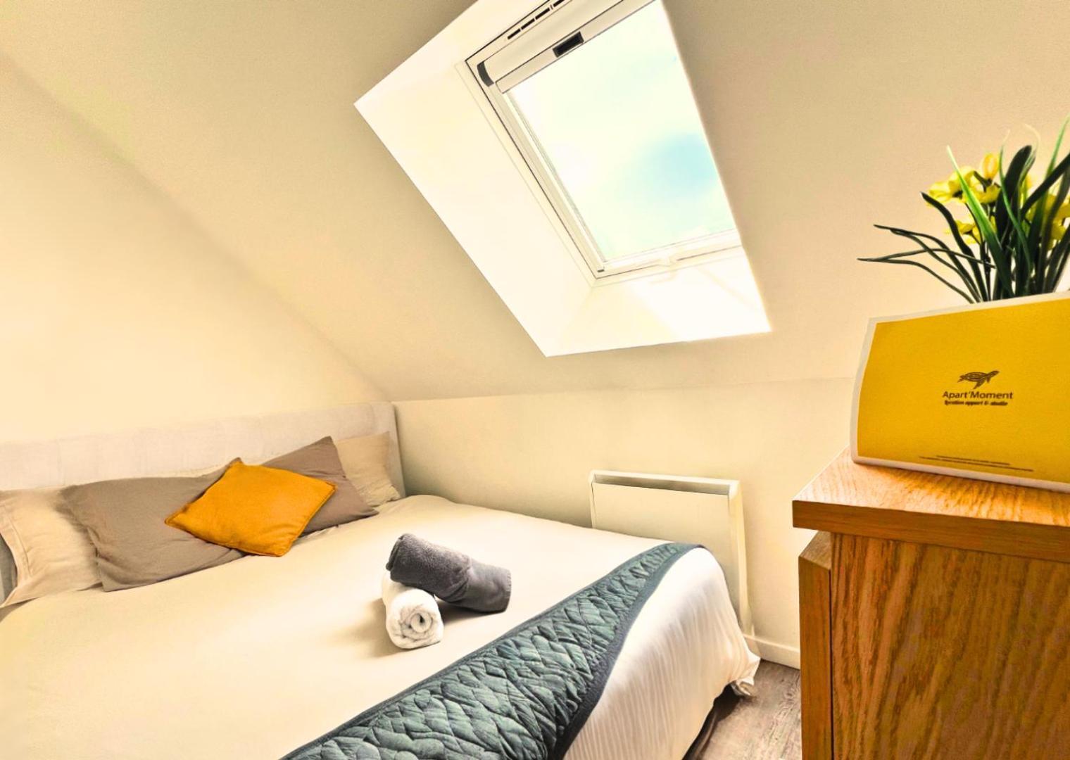 Appartement - Parking Prive Gratuit, Proche Centre-Ville Et Gare De Saint-Omer *